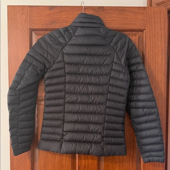 Patagonia Black Women's Down Puffer Jacket - Picture 2 of 3